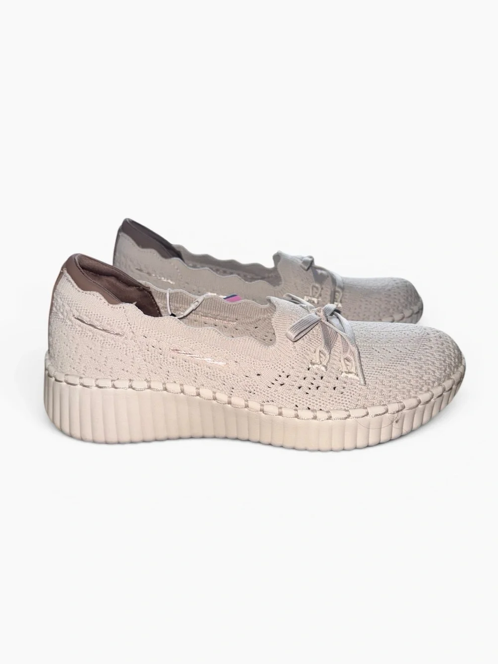 Skechers Wilshire Blvd Knit Sail slip-on casual loafers shoes size 7  off white